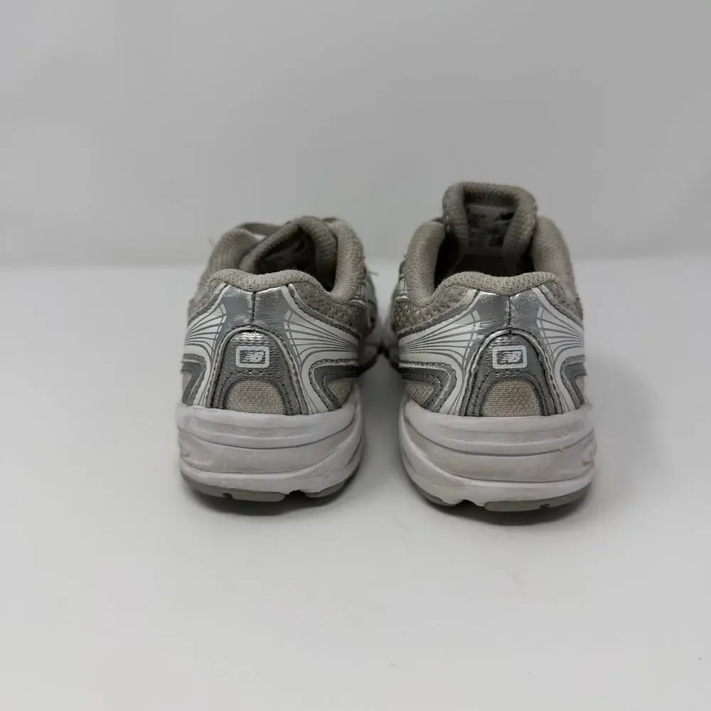 New Balance 2002R big kids 12 Sneakers